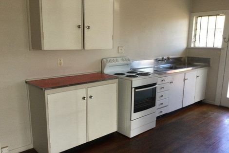 Photo of property in 6 View Road, Papakura, 2110