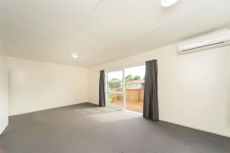 Photo of property in 2 Leslie Avenue, Cloverlea, Palmerston North, 4412