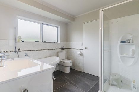 Photo of property in 98 Collingwood Road, Waiuku, 2123