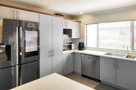 Photo of property in 29 Moana Grove, Waiwhetu, Lower Hutt, 5010