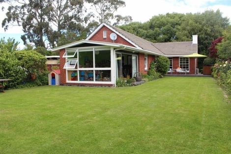 Photo of property in 37 Westburn Terrace, Burnside, Christchurch, 8041