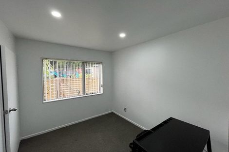 Photo of property in 298 Birdwood Road, Massey, Auckland, 0614