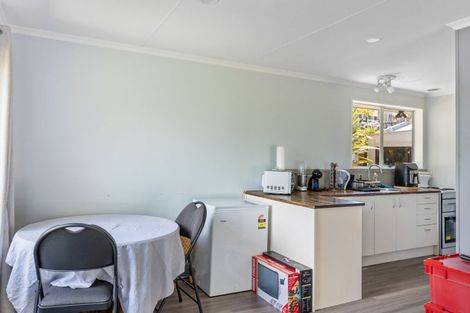 Photo of property in 2 Te Ngaere Place, Merrilands, New Plymouth, 4312