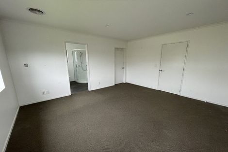 Photo of property in 77 Grenada Drive, Grenada Village, Wellington, 6037