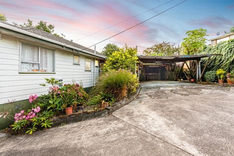 Photo of property in 138 Waimumu Road, Massey, Auckland, 0614
