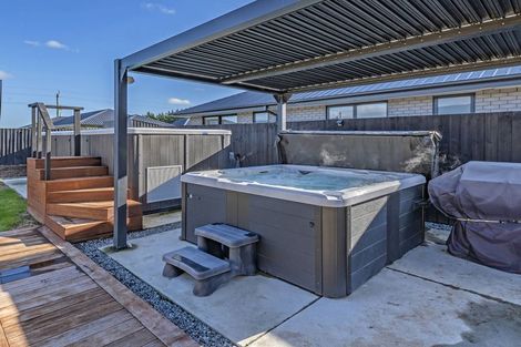 Photo of property in 5 Fountain Place, Rolleston, 7614