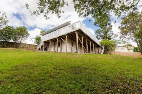 Photo of property in 6 Gilpin Place, Beach Haven, Auckland, 0626