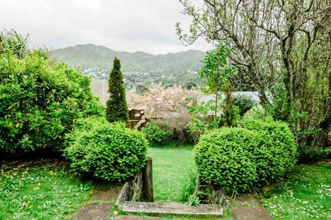 Photo of property in 19 Bankot Crescent, Ngaio, Wellington, 6035