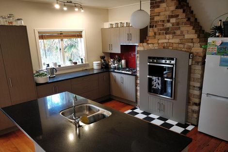 Photo of property in 15 Myrtle Street, Hamilton East, Hamilton, 3216