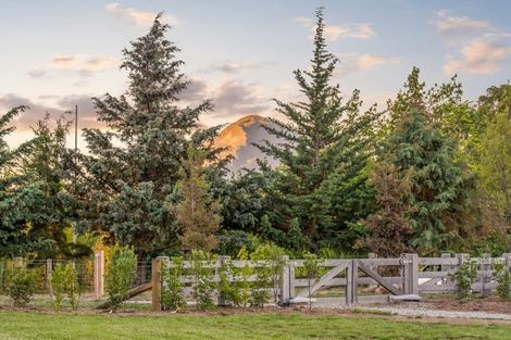 Photo of property in 624 Ballantyne Road, Wanaka, 9382