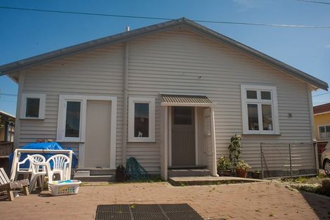 Photo of property in 36 Stone Street, Miramar, Wellington, 6022