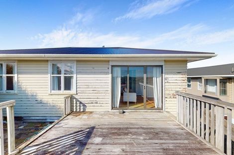 Photo of property in 22 Link Road, Newlands, Wellington, 6037