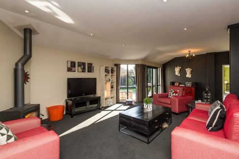 Photo of property in 2 The Stables, Woodend, 7610