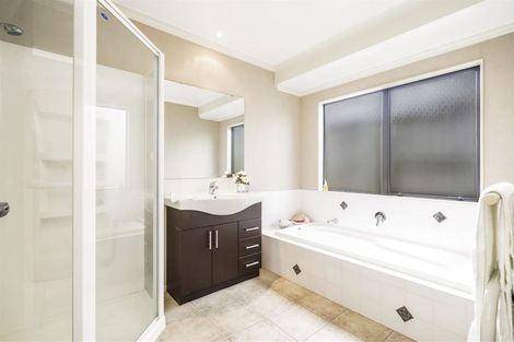 Photo of property in 11 Wiltshire Drive, Huntington, Hamilton, 3210