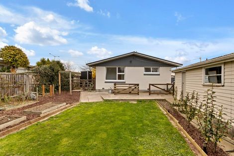 Photo of property in 258 Main North Road, Redwood, Christchurch, 8051