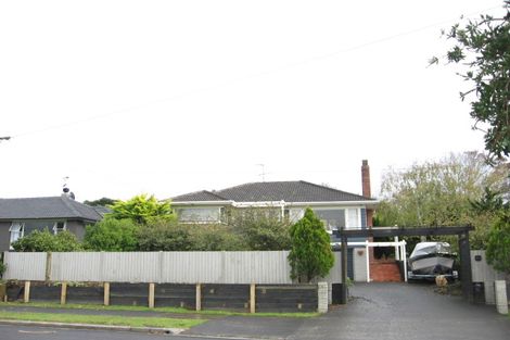 Photo of property in 48 Parkhill Road, Mellons Bay, Auckland, 2014