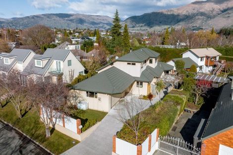 Photo of property in 4 Cherry Court, Wanaka, 9305