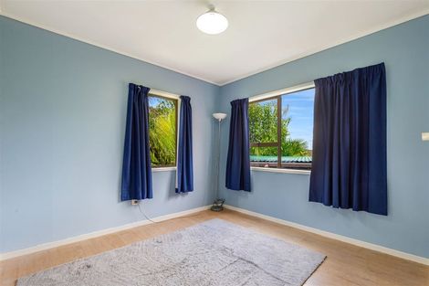 Photo of property in 52 Pemberton Avenue, Bayview, Auckland, 0629