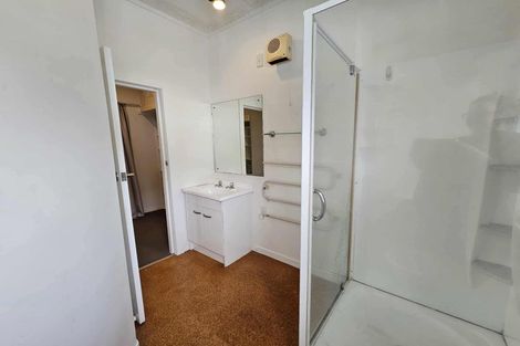 Photo of property in 23 Totara Street, Eastbourne, Lower Hutt, 5013