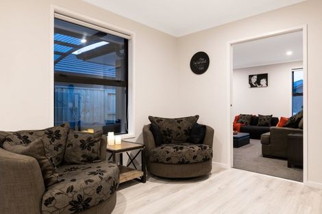 Photo of property in 15 Kotiate Street, Papamoa Beach, Papamoa, 3118