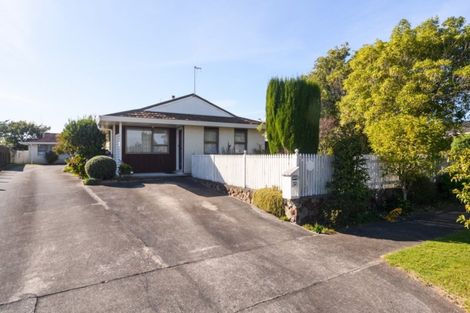 Photo of property in 32 Cecil Place, Cloverlea, Palmerston North, 4412