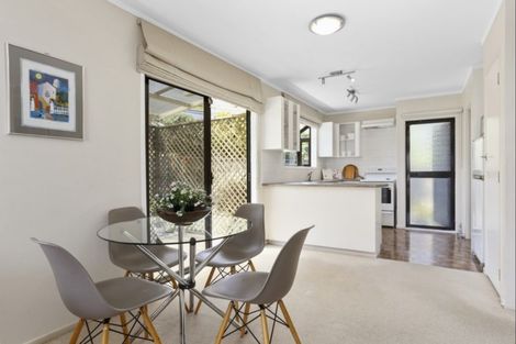 Photo of property in 2/56 Ridgemount Rise, Mangere Bridge, Auckland, 2022