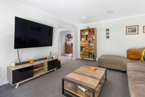 Photo of property in 2g Country Club Lane, Waiuku, 2123