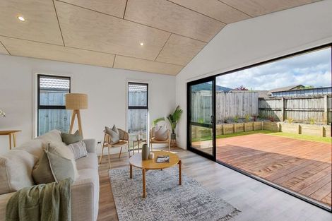 Photo of property in 11 Hamon Place, Pukehangi, Rotorua, 3015