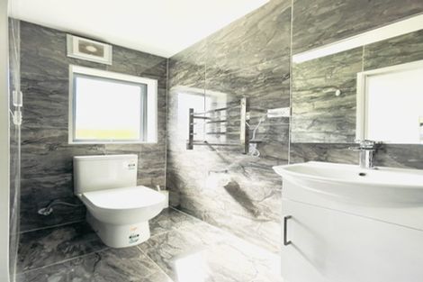 Photo of property in 10 Arataki Way, Glen Eden, Auckland, 0602