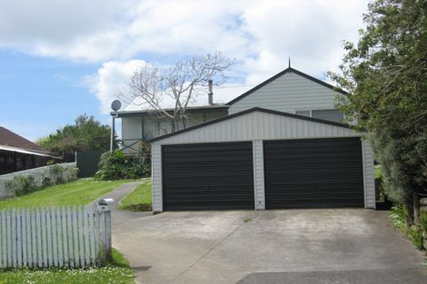 Photo of property in 29 Moncrieff Avenue, Clendon Park, Auckland, 2103