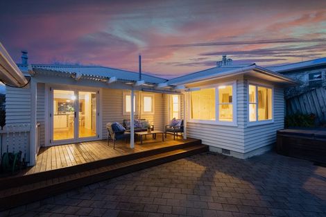 Photo of property in 107 Alexander Road, Raumati Beach, Paraparaumu, 5032