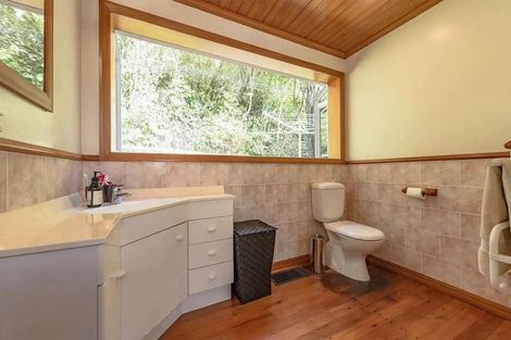 Photo of property in 38 Hathaway Avenue, Karori, Wellington, 6012