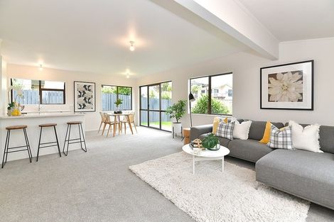 Photo of property in 41 Pemberton Avenue, Bayview, Auckland, 0629