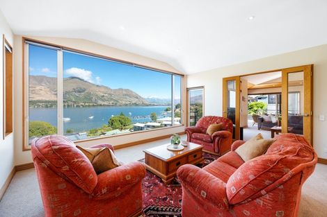 Photo of property in 10 Lismore Street, Wanaka, 9305