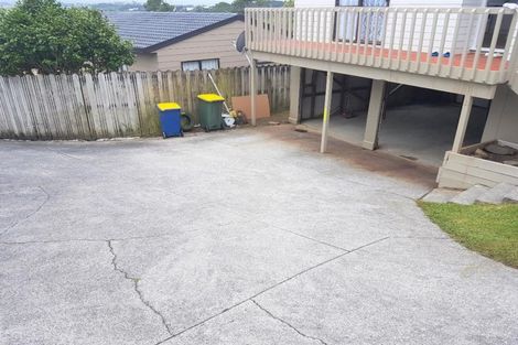 Photo of property in 1/24 Barbados Drive, Unsworth Heights, Auckland, 0632