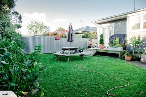 Photo of property in 76 Douglas Mclean Avenue, Marewa, Napier, 4110