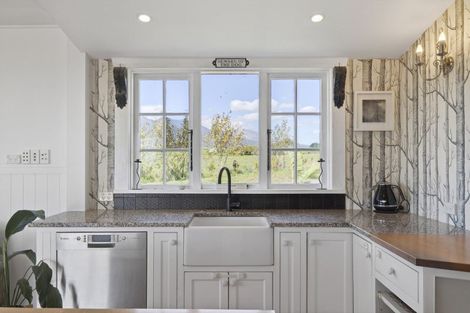 Photo of property in 207 Upper Pitone Road, Pitone, New Plymouth, 4374