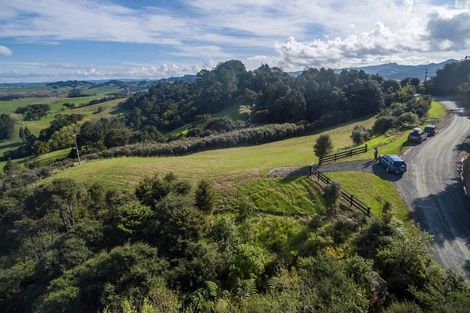 Photo of property in 70 Upper Whangateau Road, Big Omaha, 0985