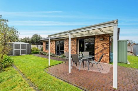 Photo of property in 10 Heaphy Place, Pukehangi, Rotorua, 3015