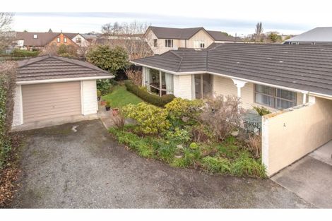 Photo of property in 2/2a Chilcombe Street, Ilam, Christchurch, 8041