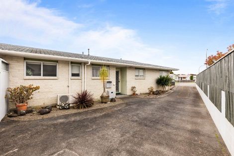 Photo of property in 10 Leon Place, Waitara, 4320