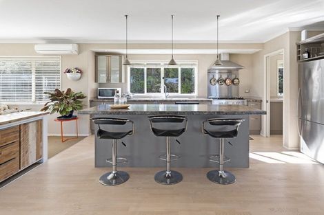 Photo of property in 15 Matheson Road, Red Beach, 0932