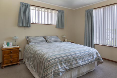 Photo of property in 16 Stuart Street, Holmes Hill, Oamaru, 9401