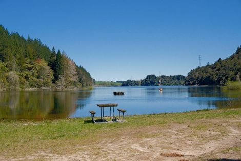 Photo of property in 16 Tombleson Road, Lake Rotoma, Rotorua, 3074