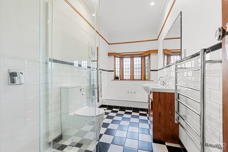 Photo of property in 30 Ludlam Crescent, Woburn, Lower Hutt, 5010