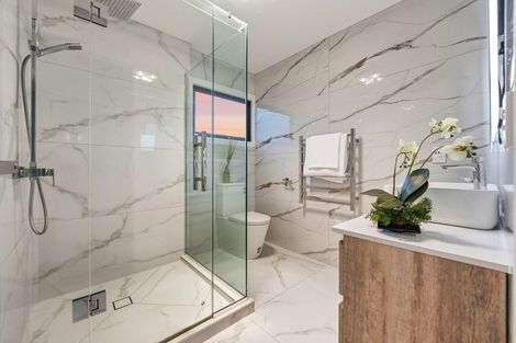 Photo of property in 45 Pohutukawa Avenue, Shelly Park, Auckland, 2014