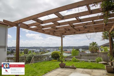 Photo of property in 6 Canary Place, Unsworth Heights, Auckland, 0632