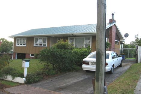 Photo of property in 1/20 Triangle Road, Massey, Auckland, 0614