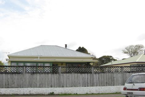 Photo of property in 32 Miro Street, Inglewood, 4330