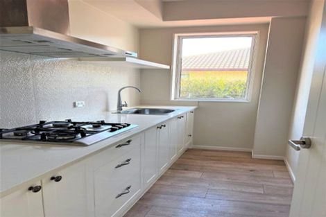 Photo of property in 74 Huntington Park Drive, Greenhithe, Auckland, 0632